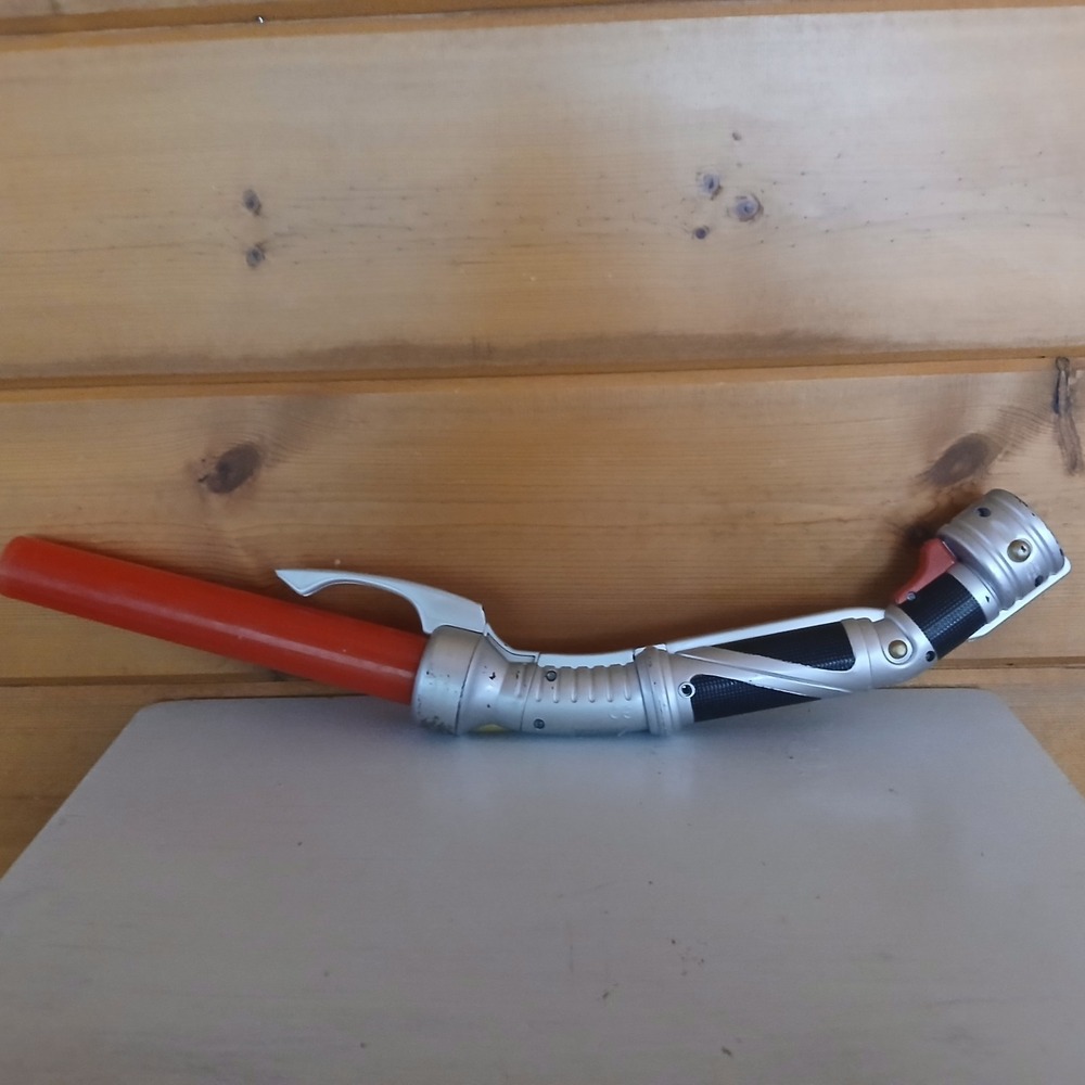 Star Wars | 2001 Hasbro Count Dooku Lightsaber untested needs batteries